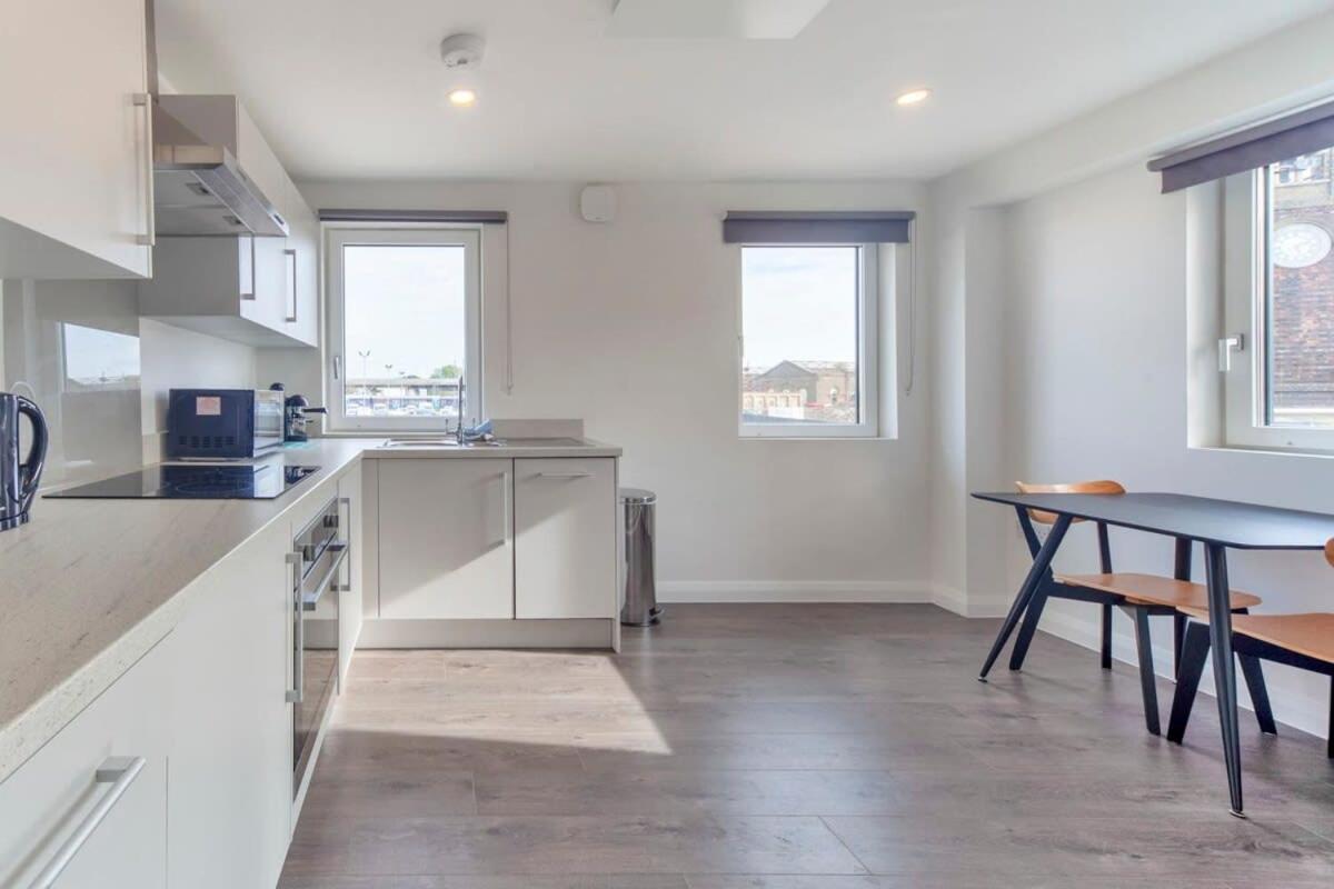 Lovely 1 Bedroom Apartment In Ashford Ashford  Esterno foto